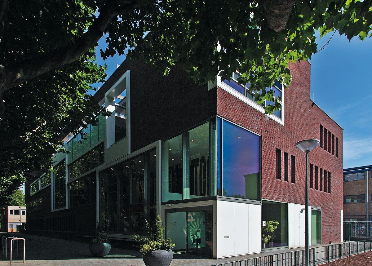 Stadsdeelkantoor in Den Haag door Tangram