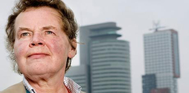 Riek Bakker wordt in 2014 onderscheiden met de ARC14 Oeuvre Award. 