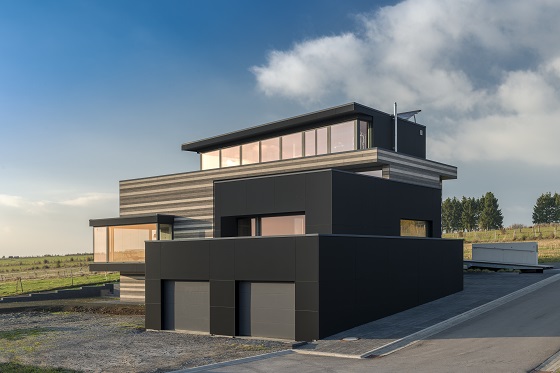 Trespa® Meteon® Lumen biedt de mogelijkheid om te spelen met lichtreflecties; dit project laat de unieke, extreem matte uitstraling van lumen diffuse zien.