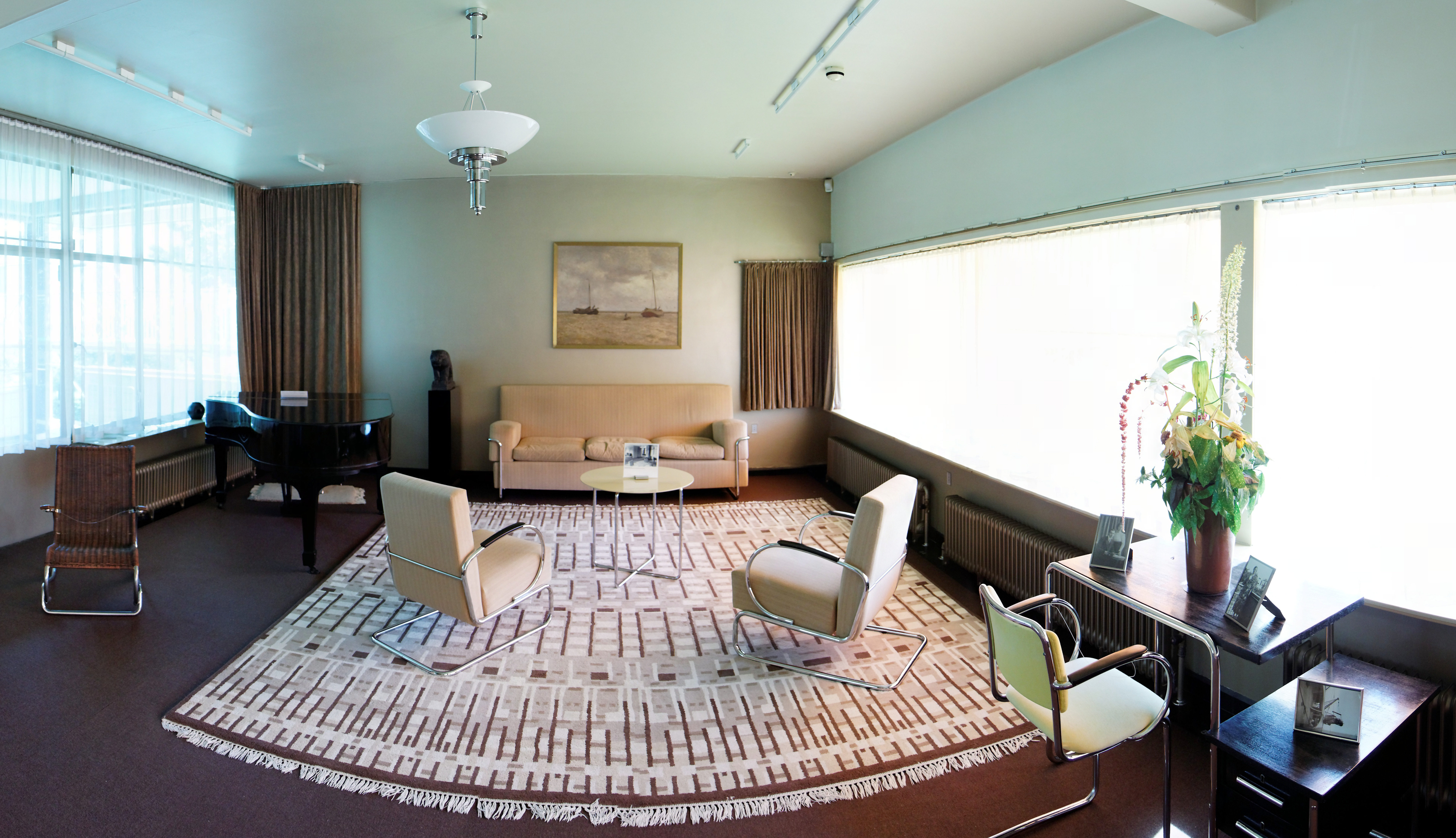 Huis Sonneveld door Leendert van der Vlugt