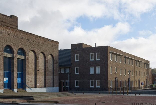 Plein voor Bossche Schoolkerk Kloosterburen, foto Stefan Müller