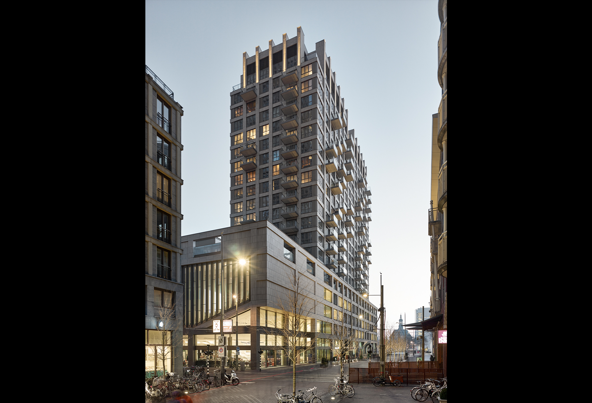 de appartemententoren en de Faculteit Campus Den Haag, foto Stefan Müller