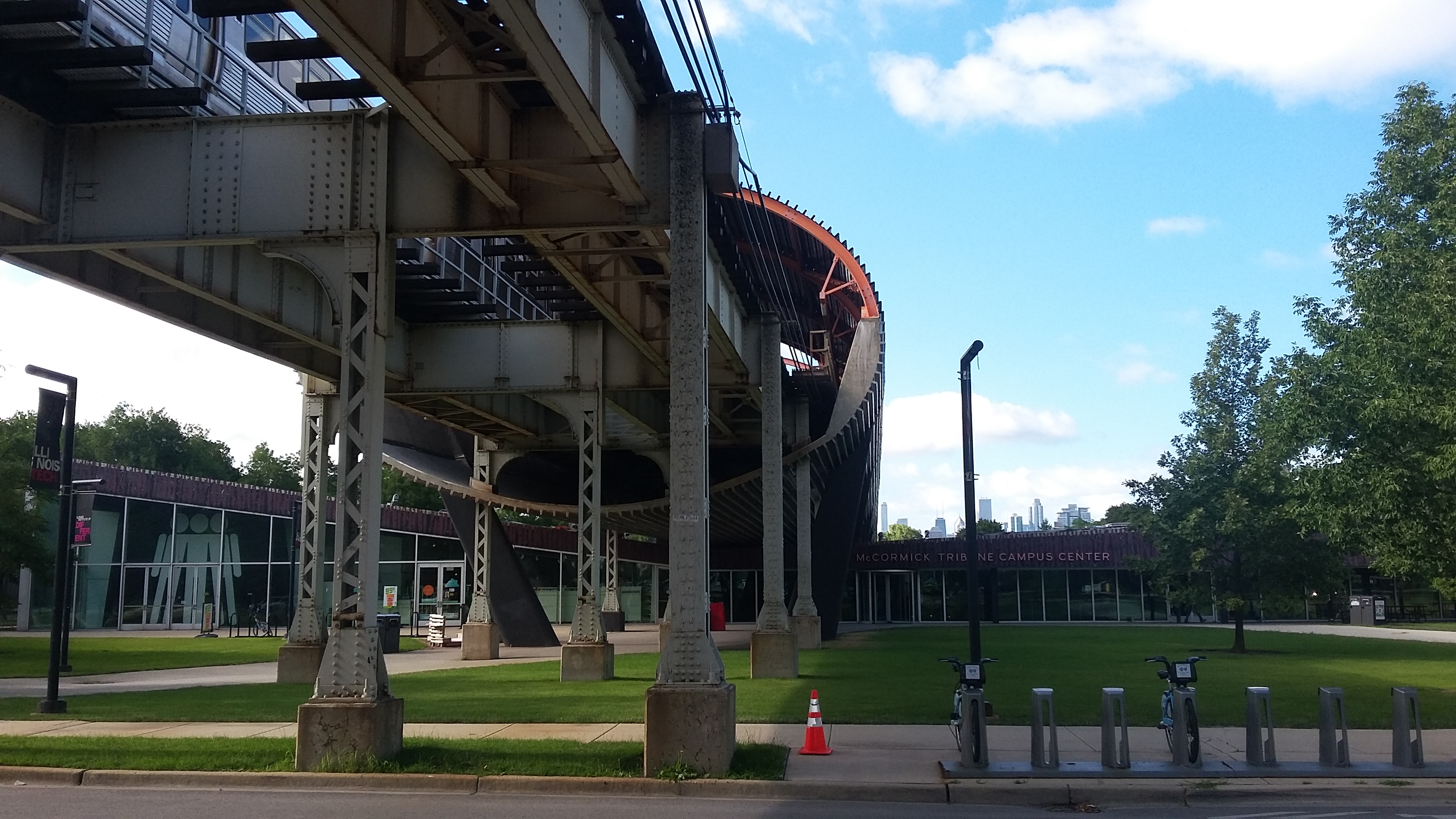 IIT McCormick Tribune Campus Center, Chicago. Foto: Armand Hermans