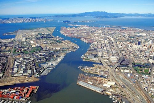 De baai van San Francisco en Oakland havengebied. Beeld: U.S. Army Corps of Engineers Digital Visual Library
