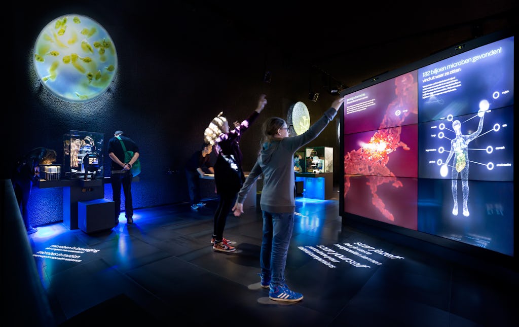 Micropia - Kossmann.dejong