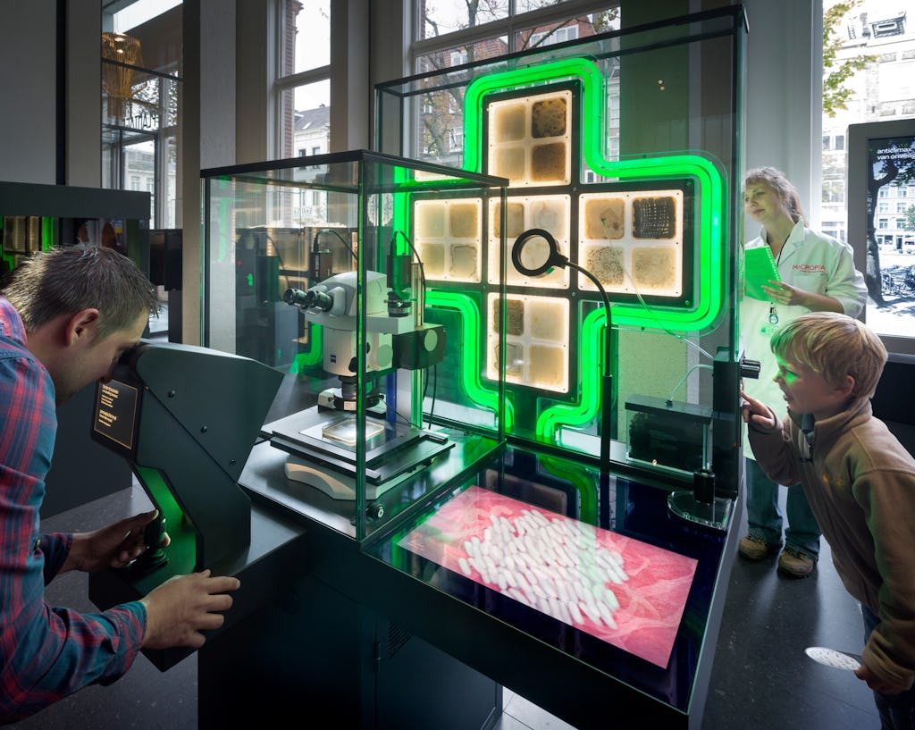 Micropia - Kossmann.dejong