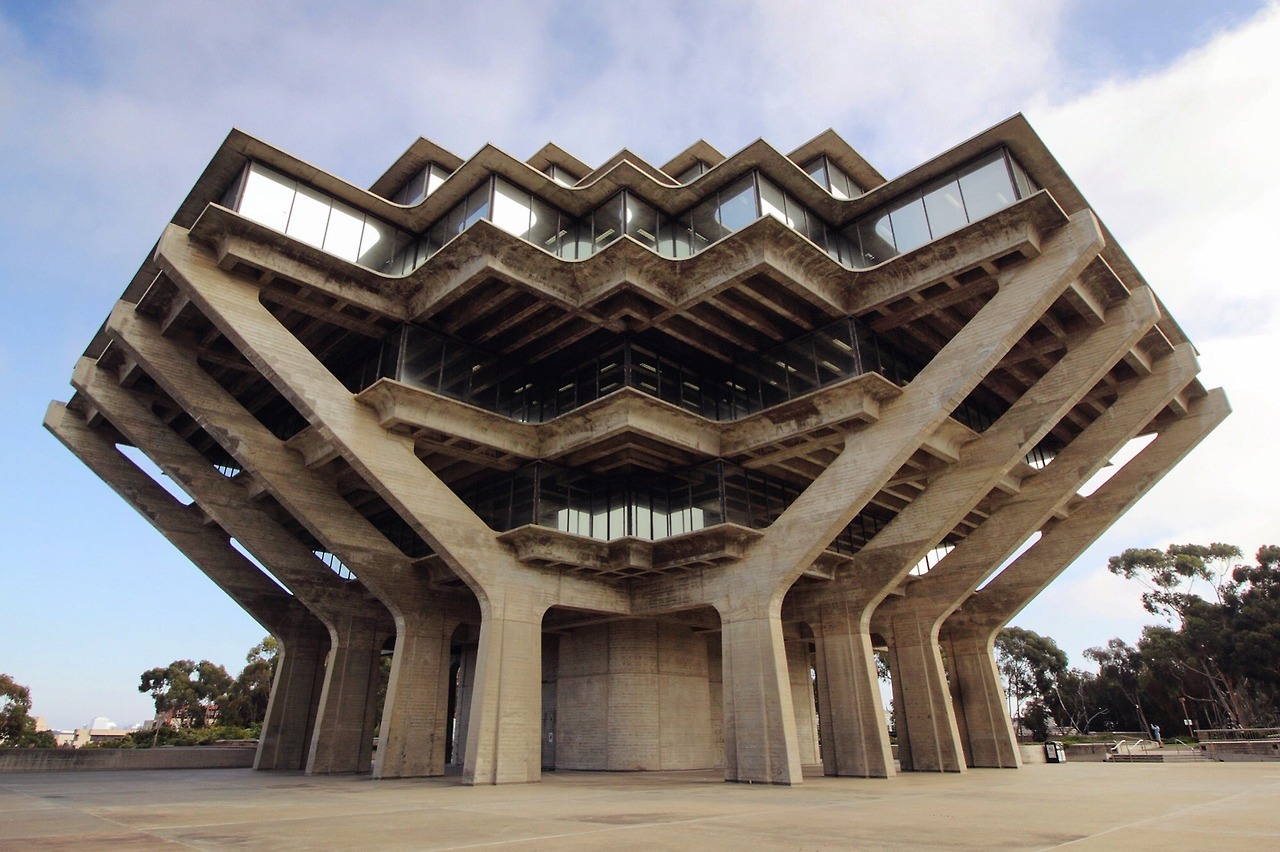 De Geisel Library van de University of California in San Diego, een ontwerp van William Pereira