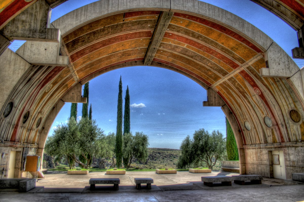 De idealistische nederzetting Arcosanti door Paolo Soleri