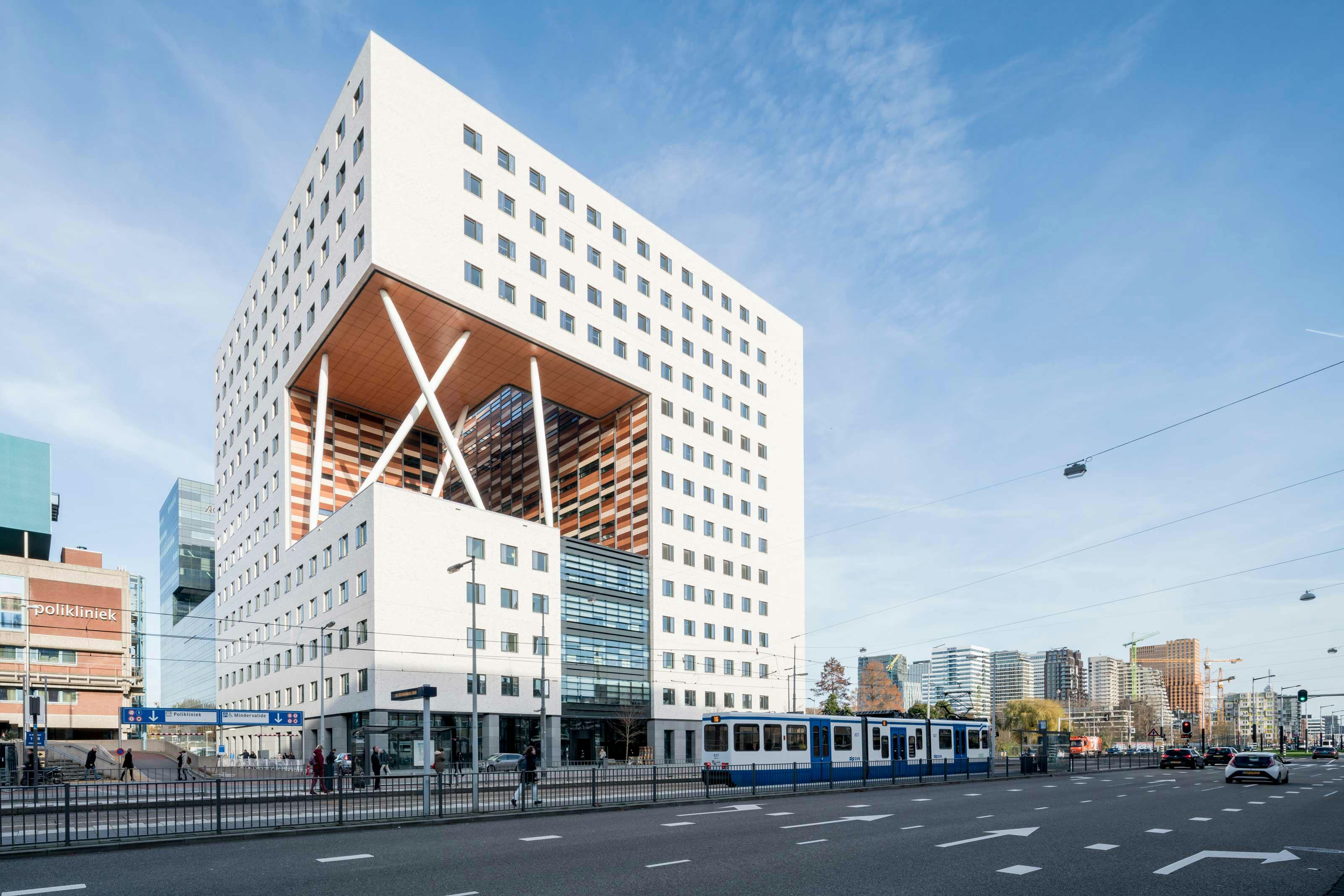 O|2 Labgebouw VU Amsterdam internationaal in de spotlights © Ossip van Duivenbode