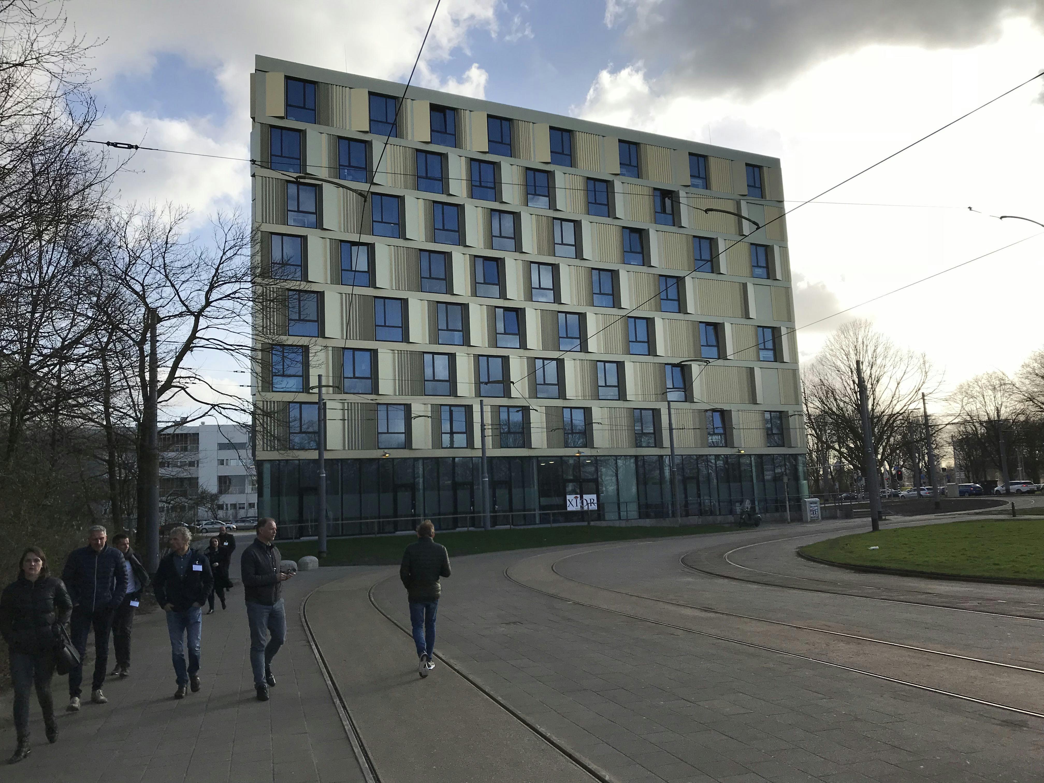 Projectbezoek studentenhuisvesting Woudestein Rotterdam door Mecanoo, beeld Harm Tilman