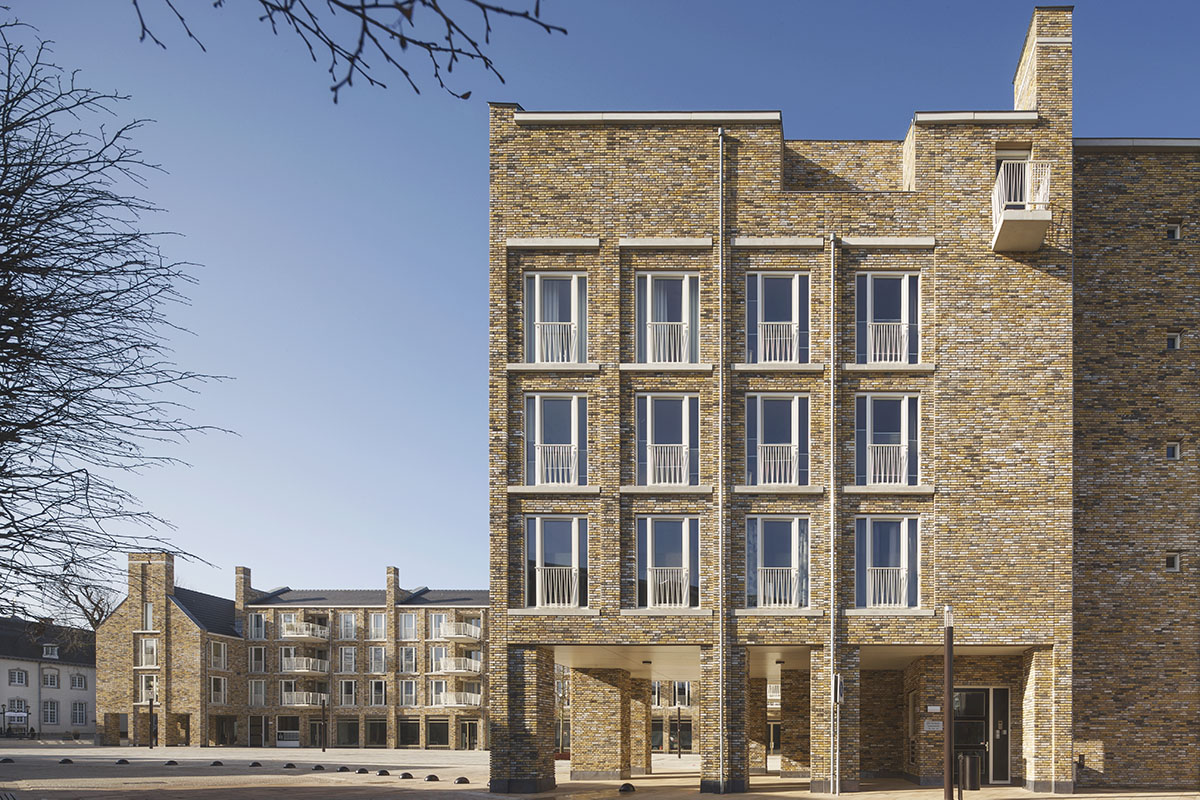 Woon- en winkelblok Koningin Julianaplein Vaals door Humble Martens & Willems Architecten, beeld Arjen Schmitz