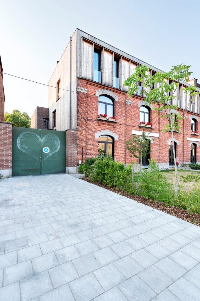 Beeld Jessy van der Werff Cohousing in voormalige rijkswachtkazerne Deurne - Polygoon Architectuur, Jouri De Pelecijn