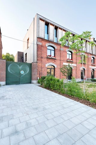 Beeld Jessy van der Werff Cohousing in voormalige rijkswachtkazerne Deurne - Polygoon Architectuur, Jouri De Pelecijn