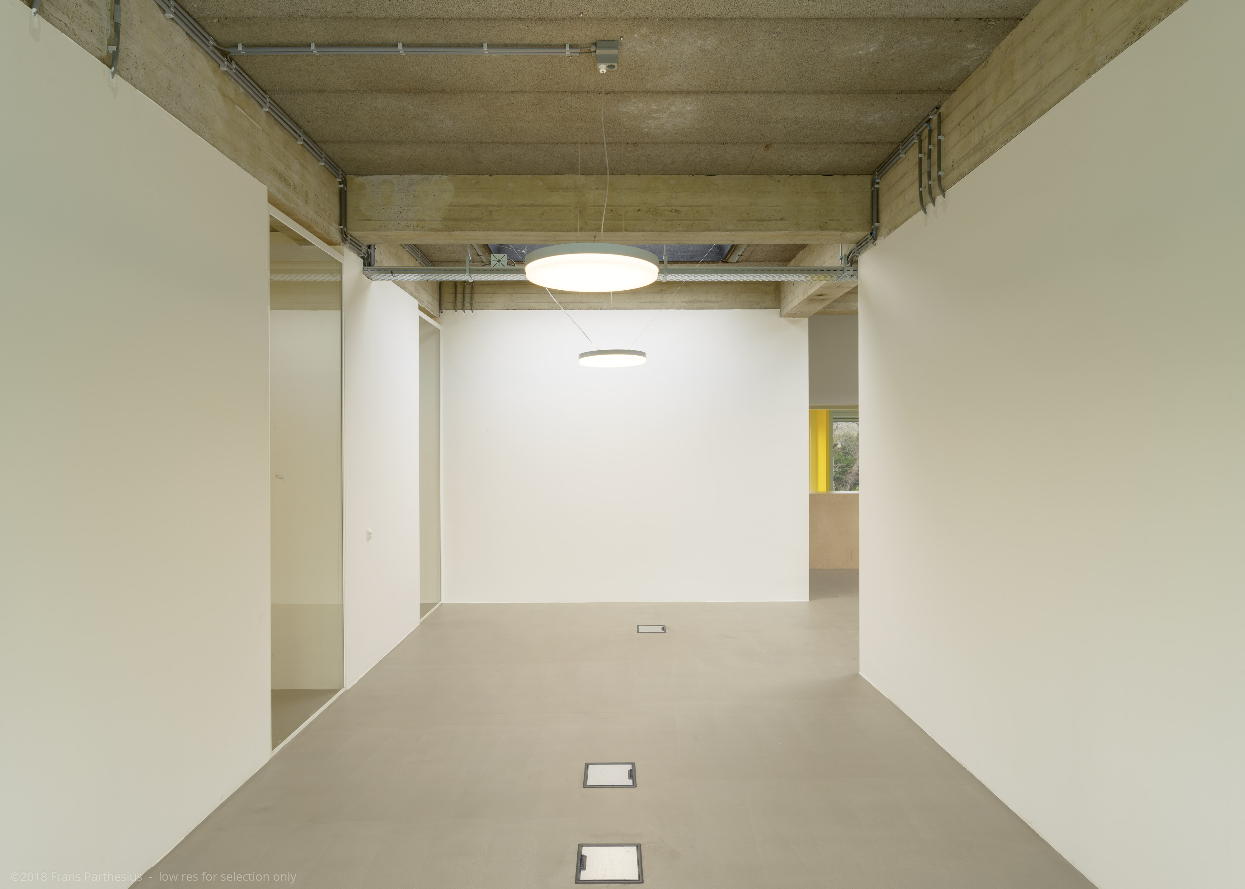 Beeld Frans Parthesius- Consulaat Indonesië, Den Haag - Parthesius, Krill o.r.c.a. + SHAU