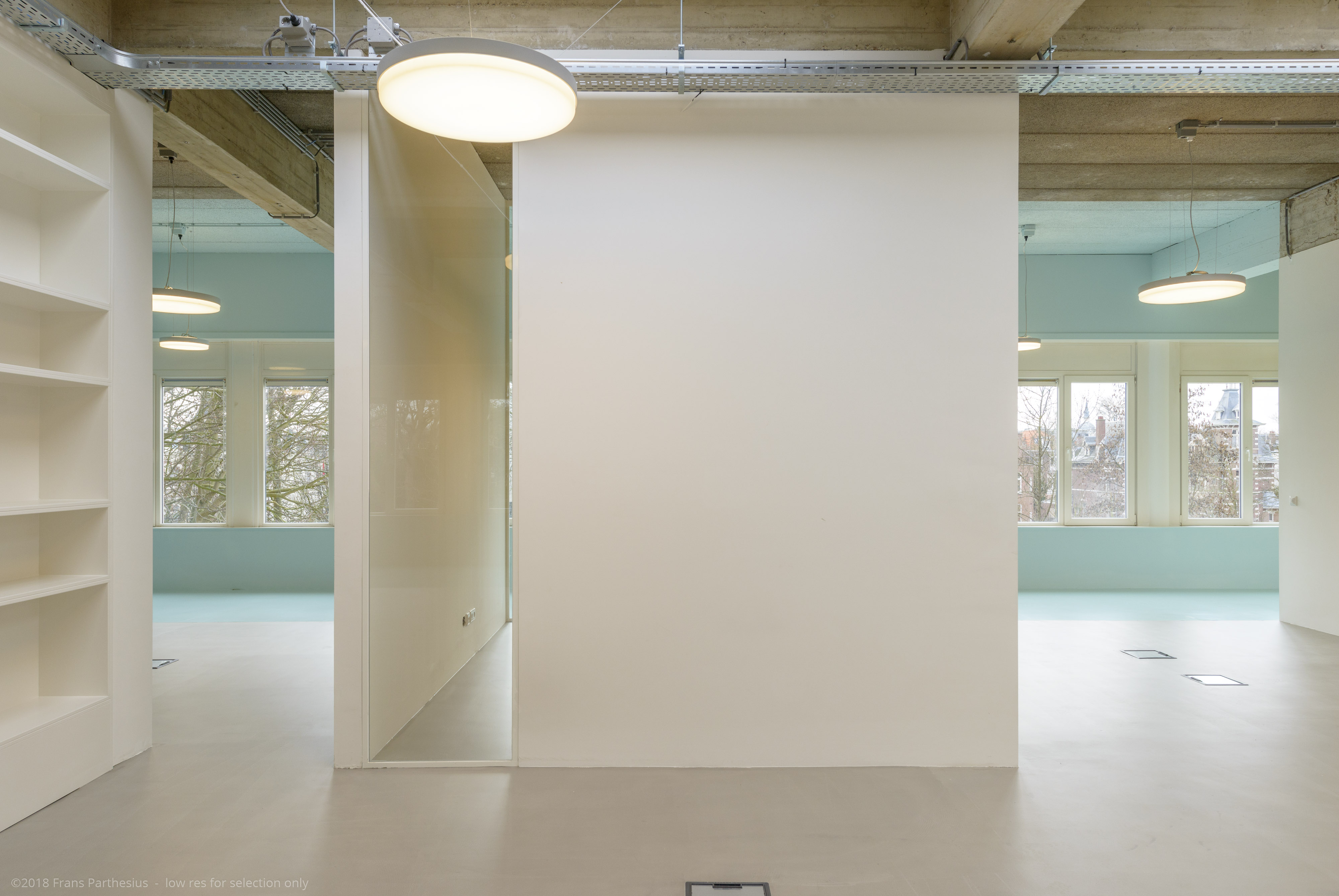 Beeld Frans Parthesius- Consulaat Indonesië, Den Haag - Parthesius, Krill o.r.c.a. + SHAU