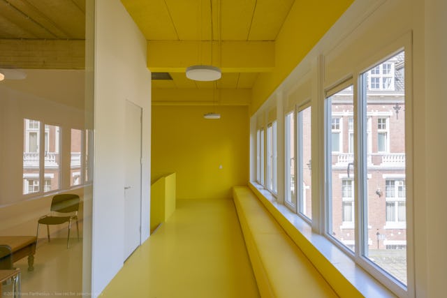 Beeld Frans Parthesius- Consulaat Indonesië, Den Haag - Parthesius, Krill o.r.c.a. + SHAU