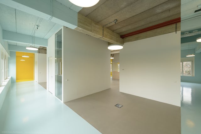 Beeld Frans Parthesius- Consulaat Indonesië, Den Haag - Parthesius, Krill o.r.c.a. + SHAU