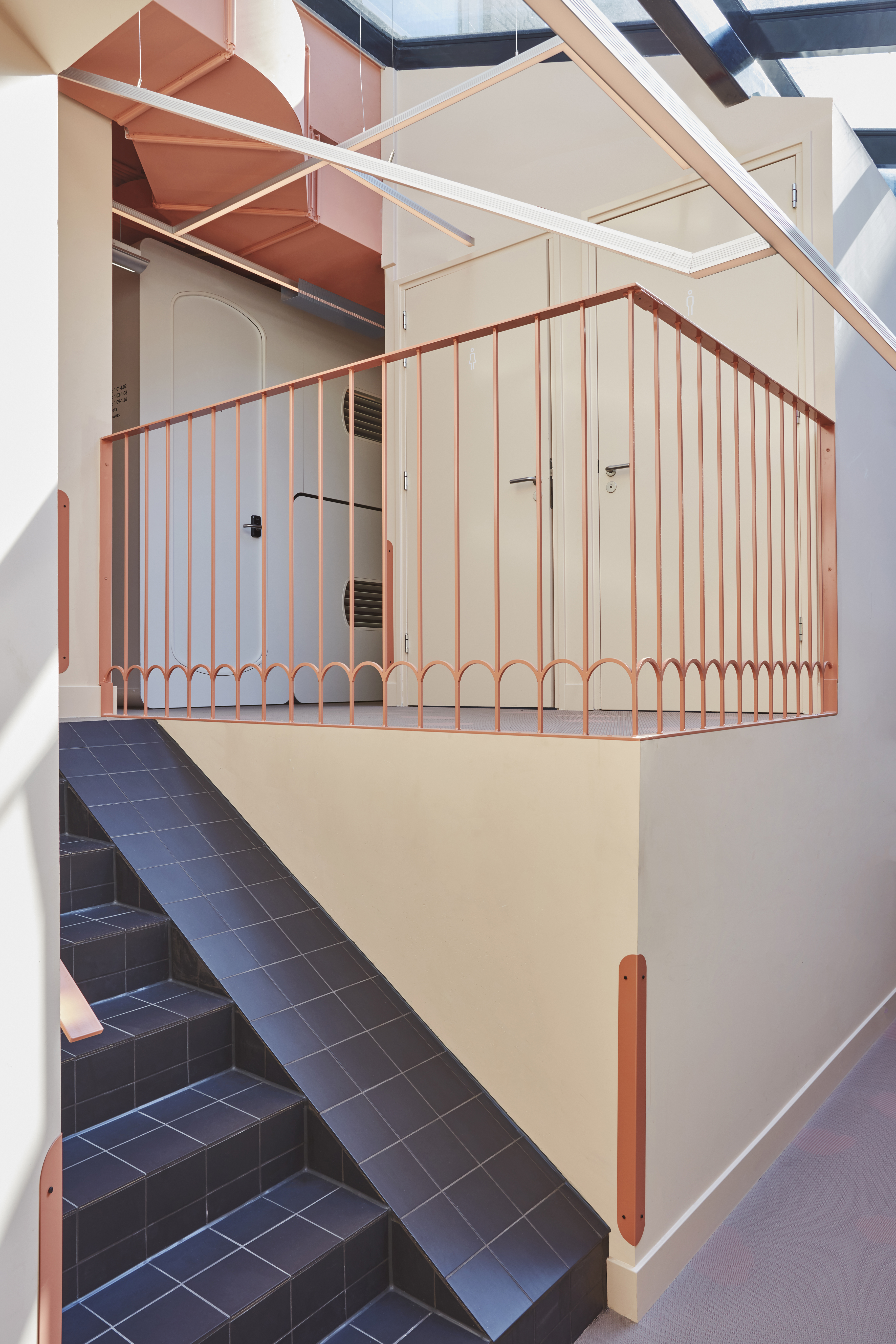 CityHub Rotterdam - Studio Modijefsky