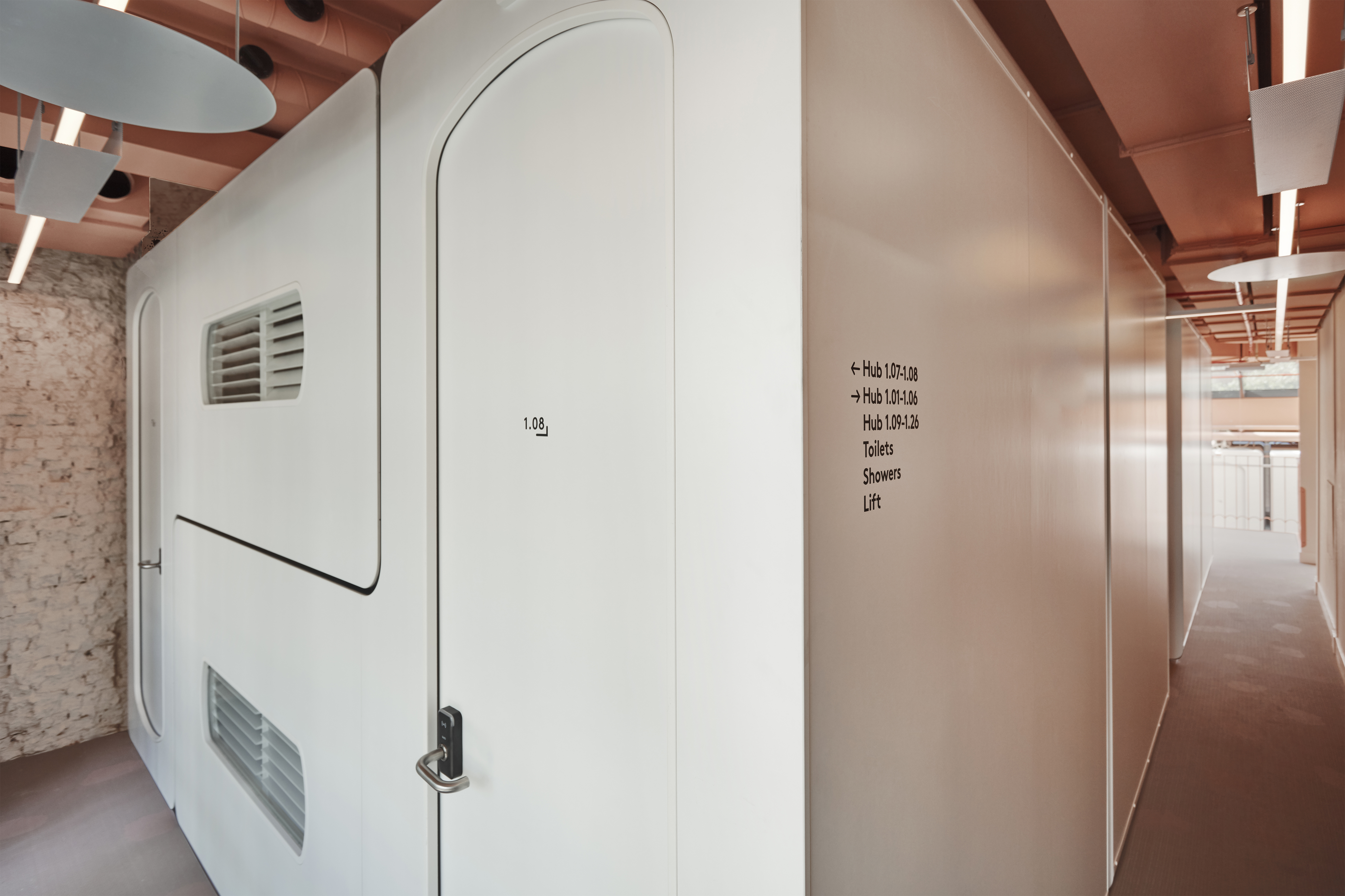 CityHub Rotterdam - Studio Modijefsky