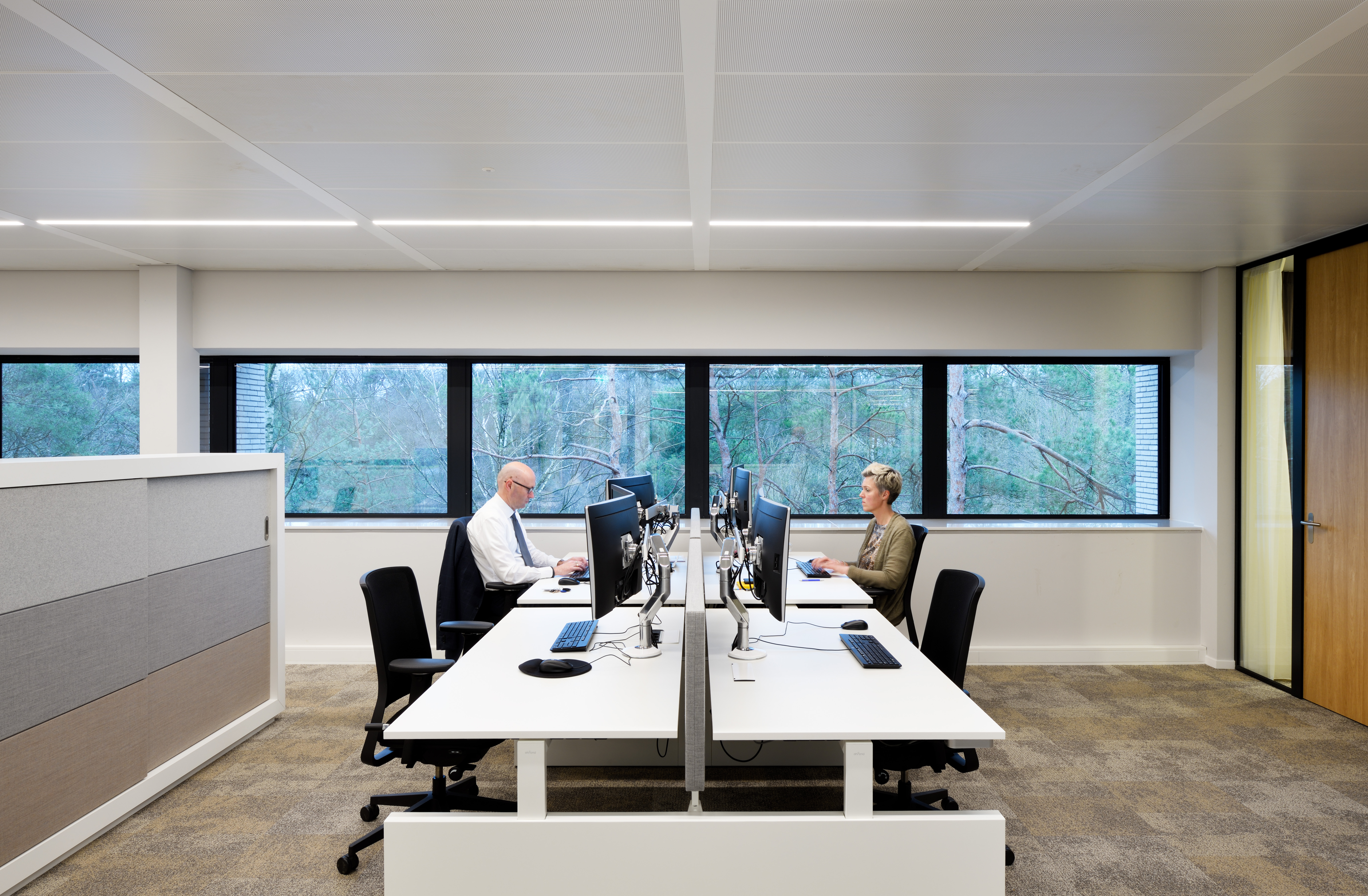 interieur nieuwbouw gemeentehuis Aalst-Waalre door Burobas