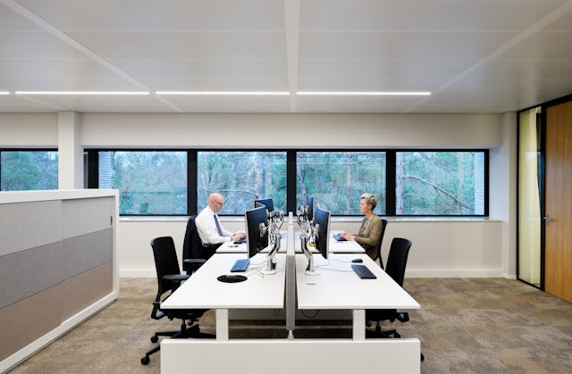 interieur nieuwbouw gemeentehuis Aalst-Waalre door Burobas