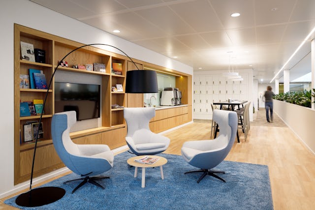 interieur nieuwbouw gemeentehuis Aalst-Waalre door Burobas