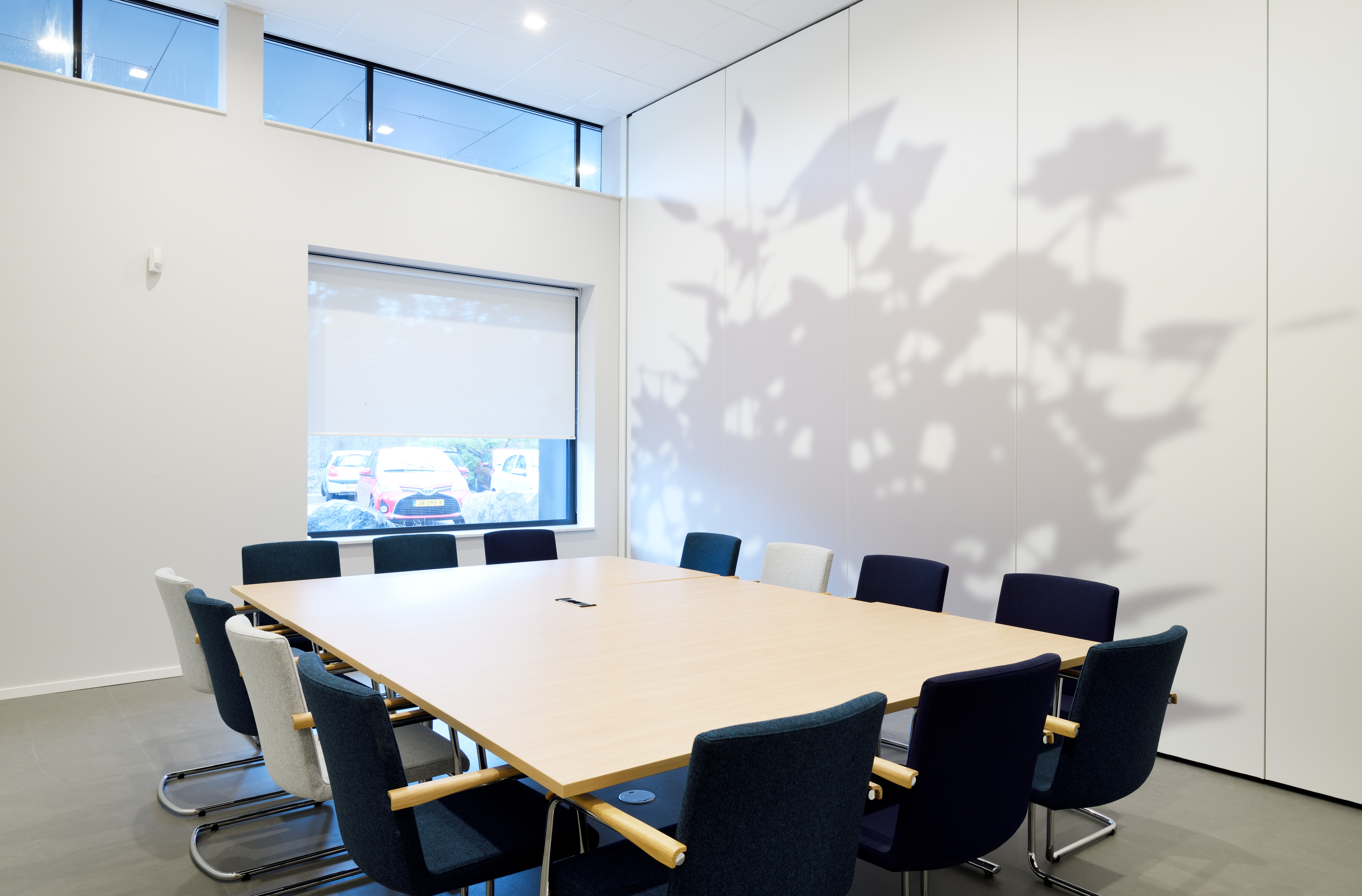 interieur nieuwbouw gemeentehuis Aalst-Waalre door Burobas