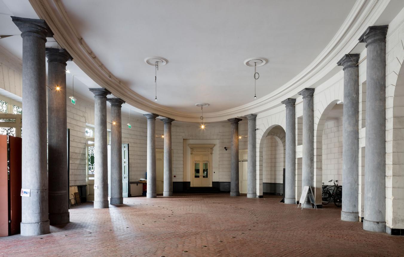 Opera Ballet Vlaanderen, Stad Gent en de Vlaamse overheid zijn op zoek naar een sterk ontwerpteam dat een masterplan en ontwerp ontwikkelt voor het multidisciplinair herbestemmen van het operagebouw in het hart van Gent. 