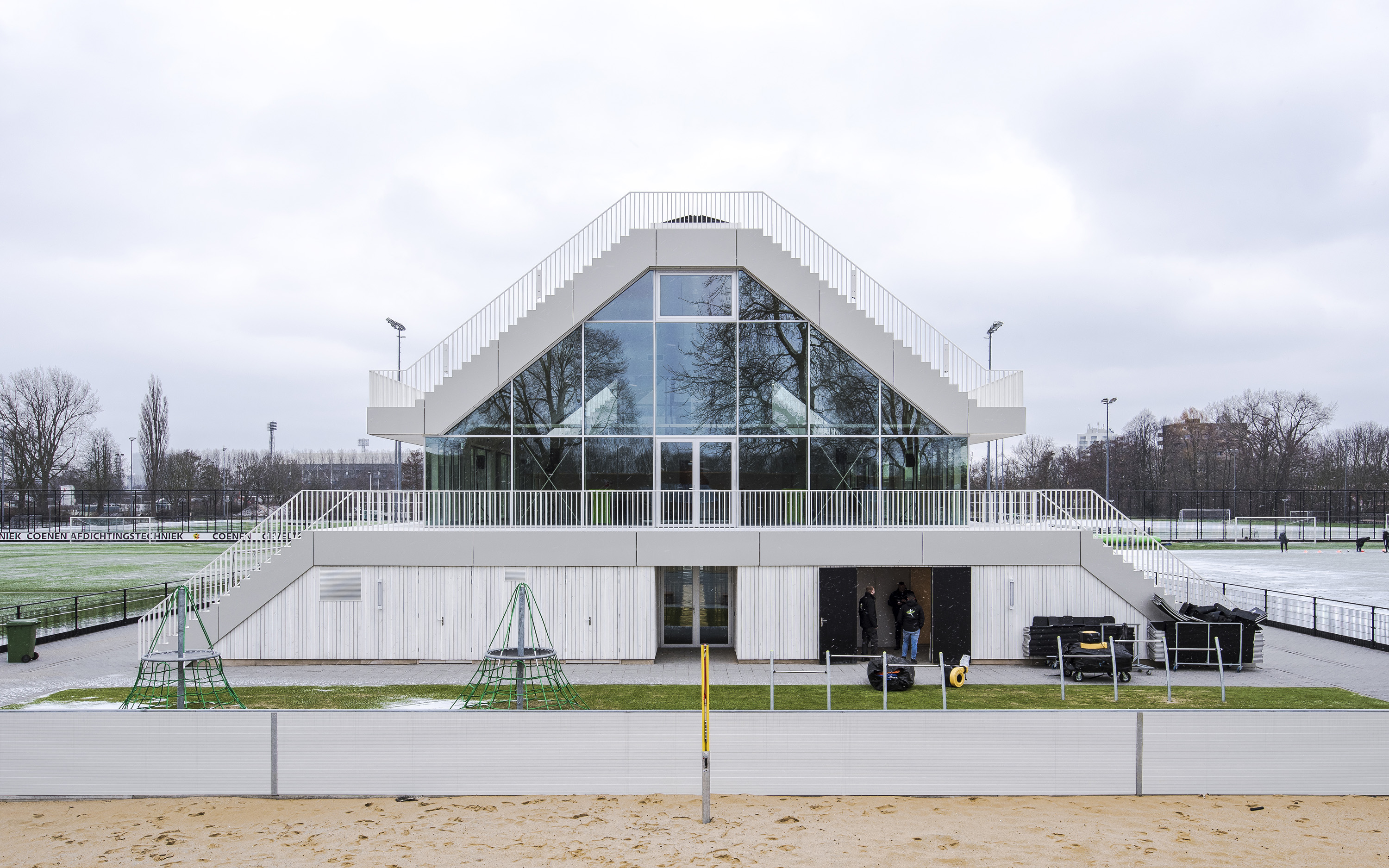 Clubverzamelgebouw Varkenoord Rotterdam - NL Architects, beeld Sebastian van Damme