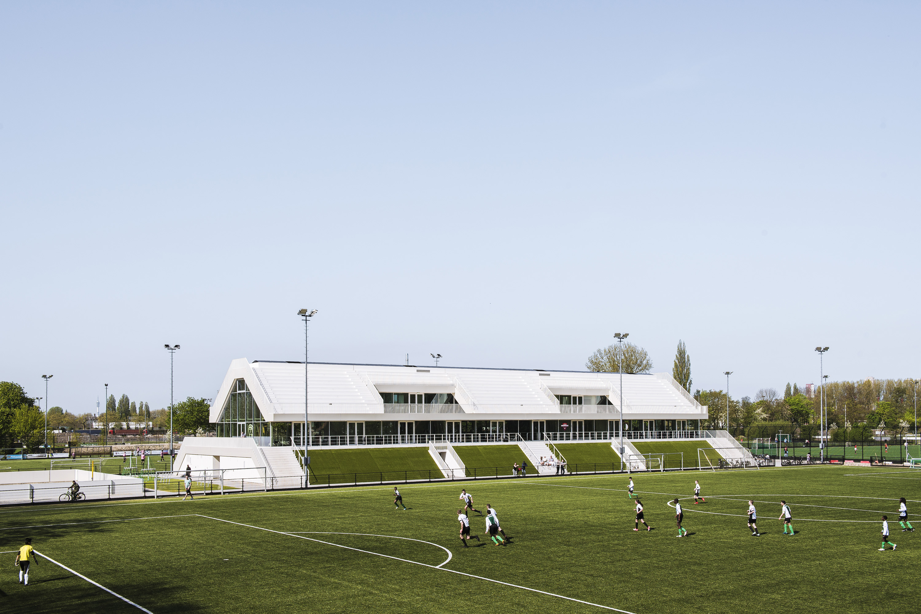 Clubverzamelgebouw Varkenoord Rotterdam - NL Architects, beeld Sebastian van Damme