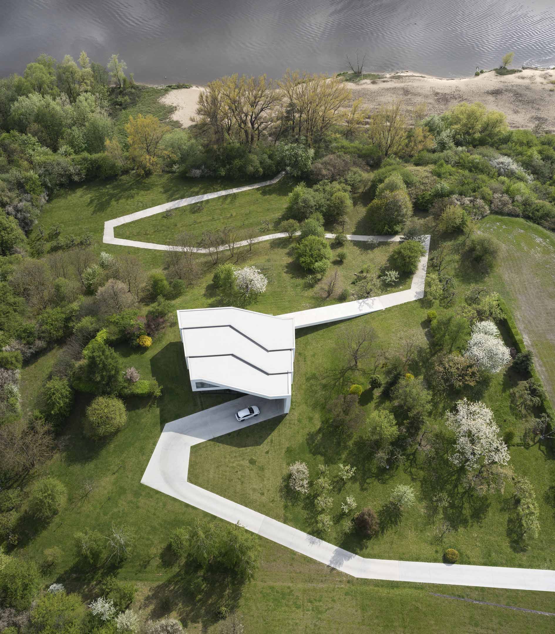 Beeld Jarosêaw Syrek, By The Way House, Polen - Robert Konieczny en KWK Promes team