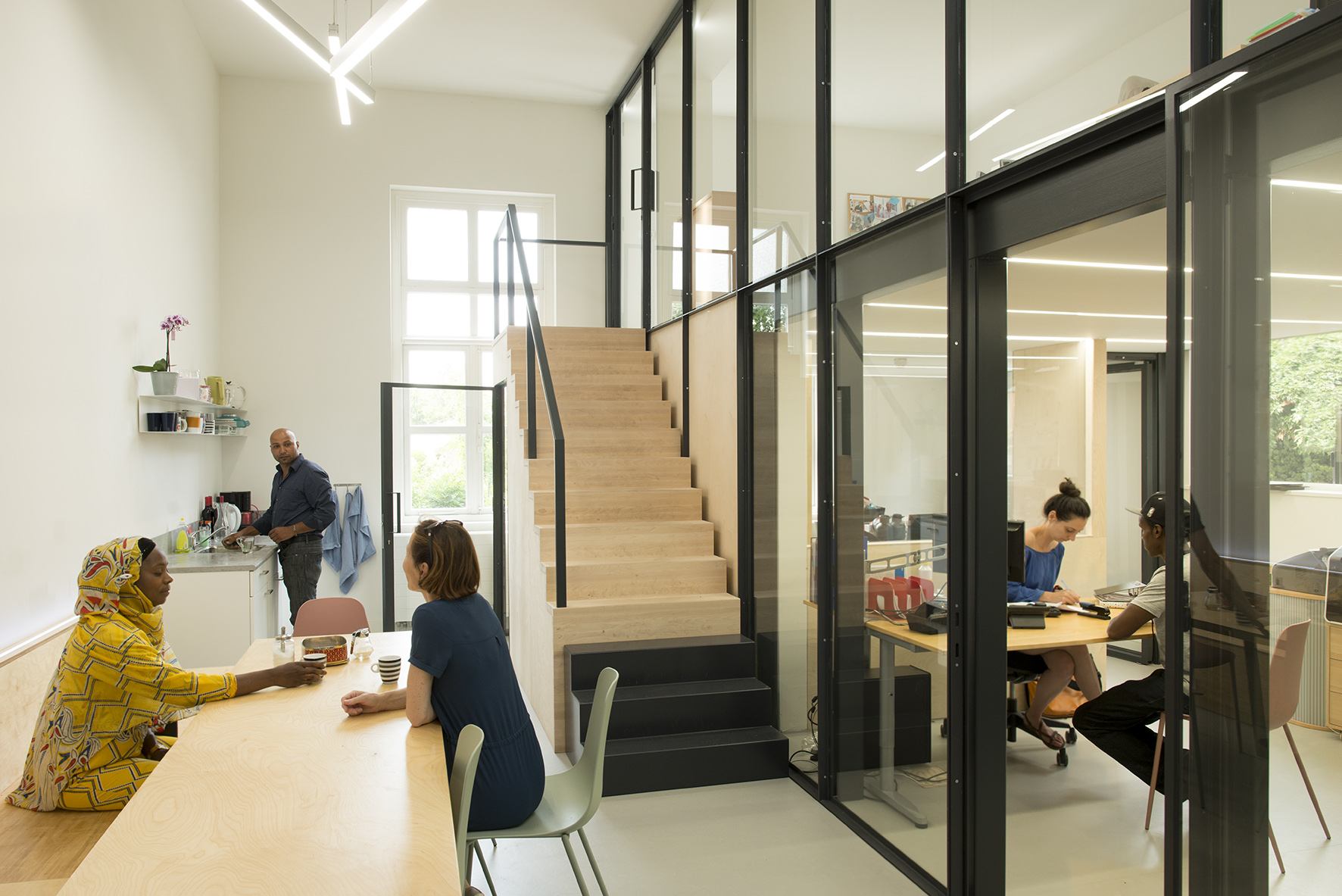 Receptie met nieuwe verdiepingsvloer. Foto: Rufus de Vries