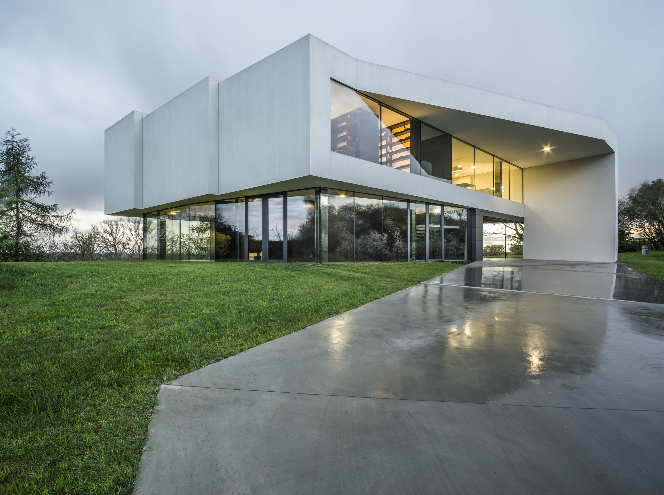 Beeld Juliusz Sokoêowski, By The Way House, Polen - Robert Konieczny en KWK Promes team