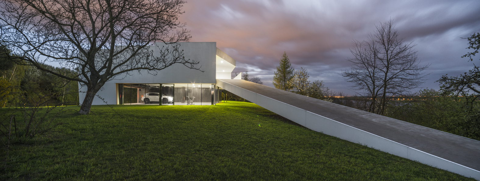 Beeld Juliusz Sokoêowski, By The Way House, Polen - Robert Konieczny en KWK Promes team