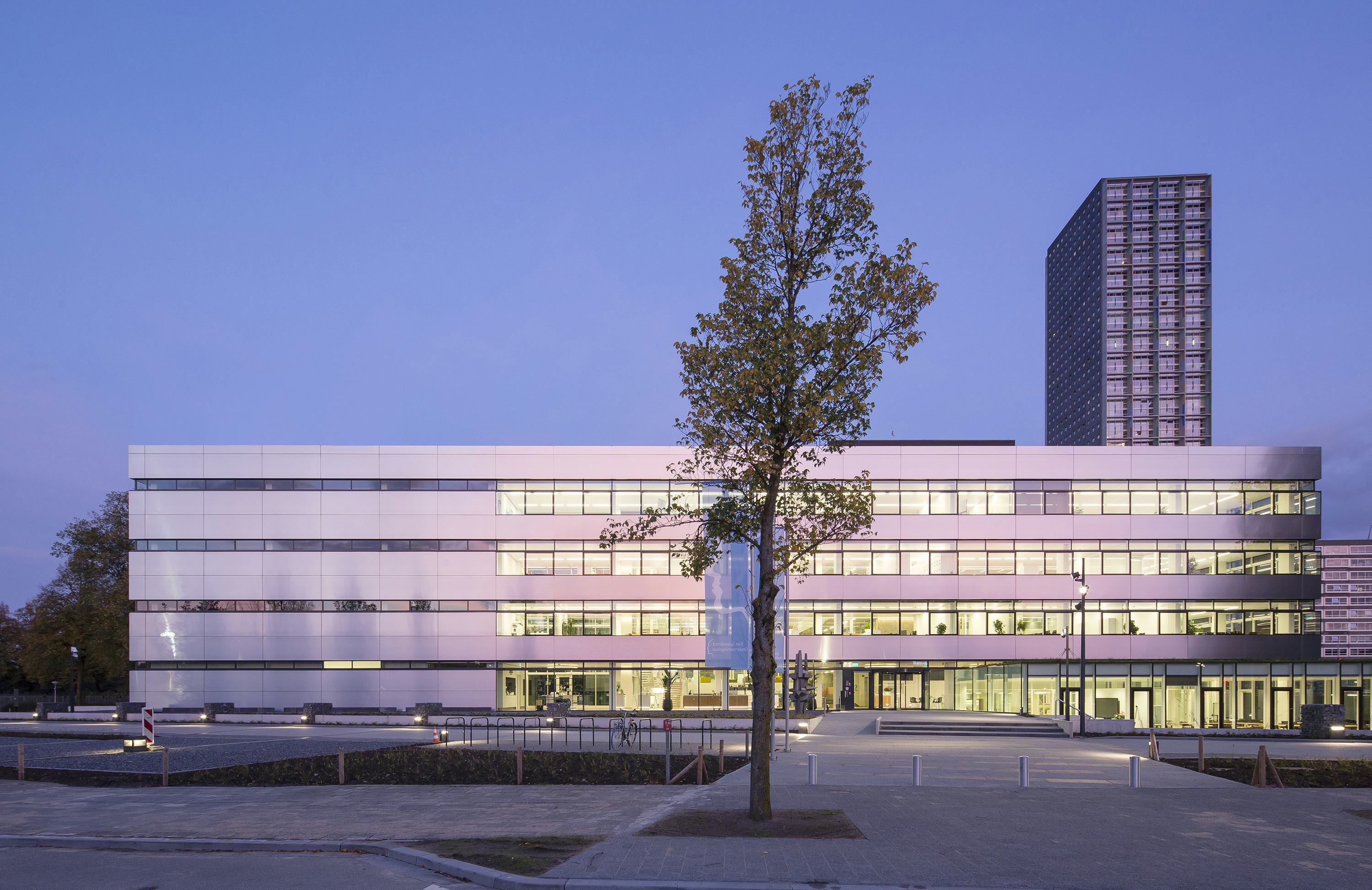 Lucas van der Wee | cepezed