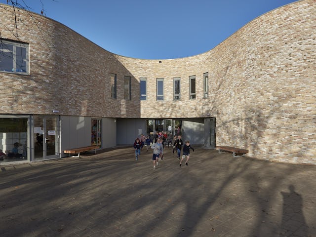 Basisschool de Klokkenberg in Nijmegen, ontworpen door Bendien Wierenga Architecten.