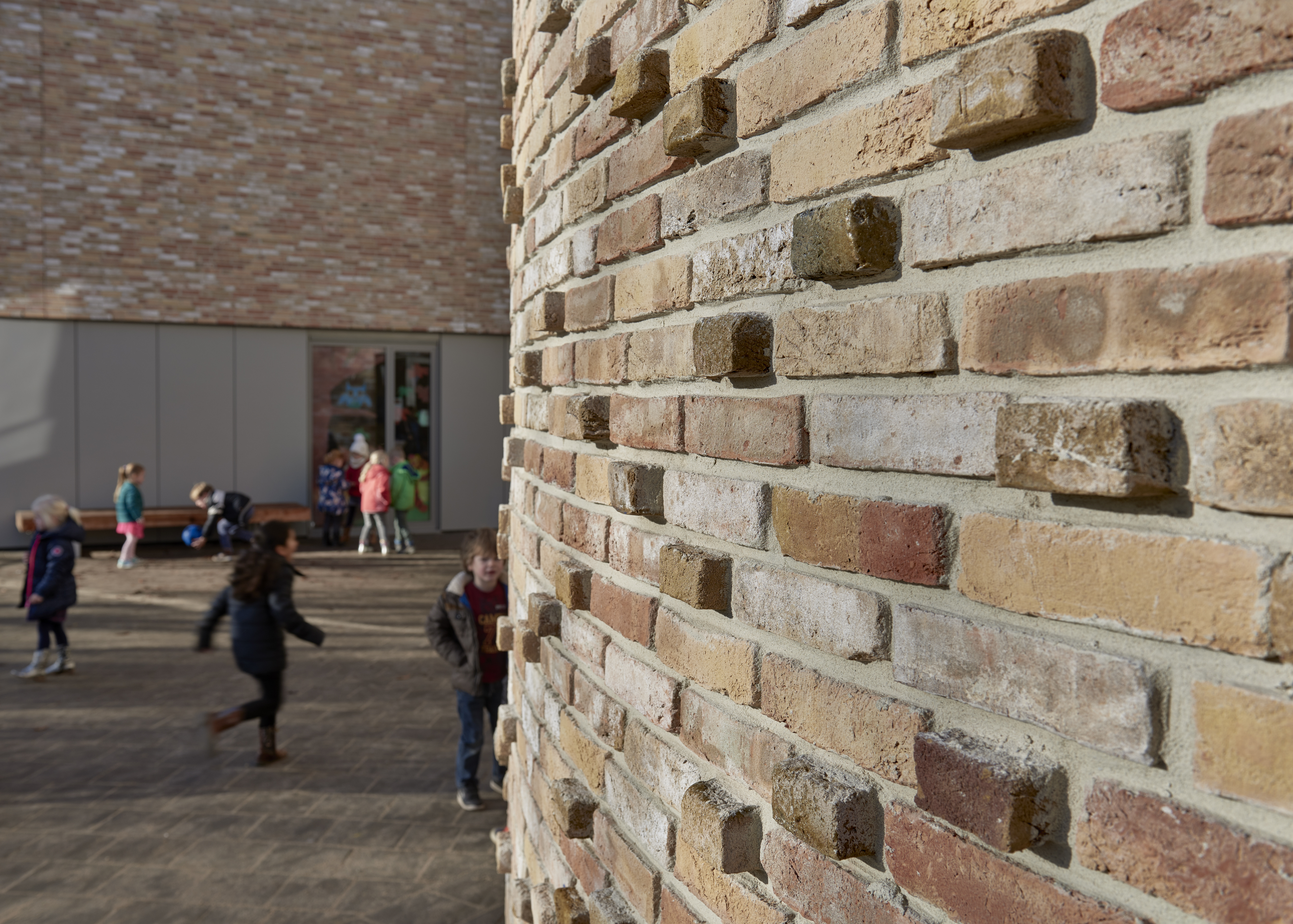 Basisschool de Klokkenberg in Nijmegen, ontworpen door Bendien Wierenga Architecten.