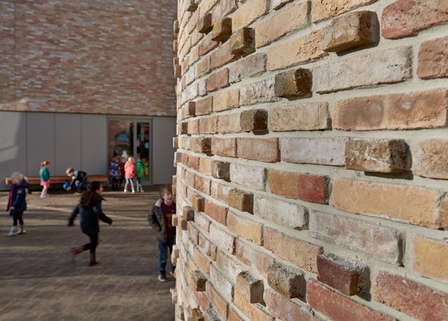 Basisschool de Klokkenberg in Nijmegen, ontworpen door Bendien Wierenga Architecten.