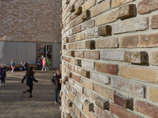 Basisschool de Klokkenberg in Nijmegen, ontworpen door Bendien Wierenga Architecten.