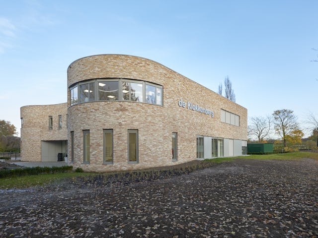 Basisschool de Klokkenberg in Nijmegen, ontworpen door Bendien Wierenga Architecten.