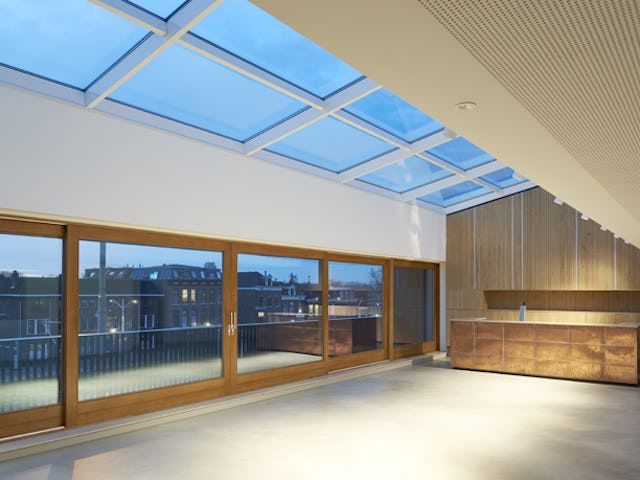 Interieur Studenten vereniging Phoenix in Delft. Ontworpen door Bendien Wierenga Architecten.