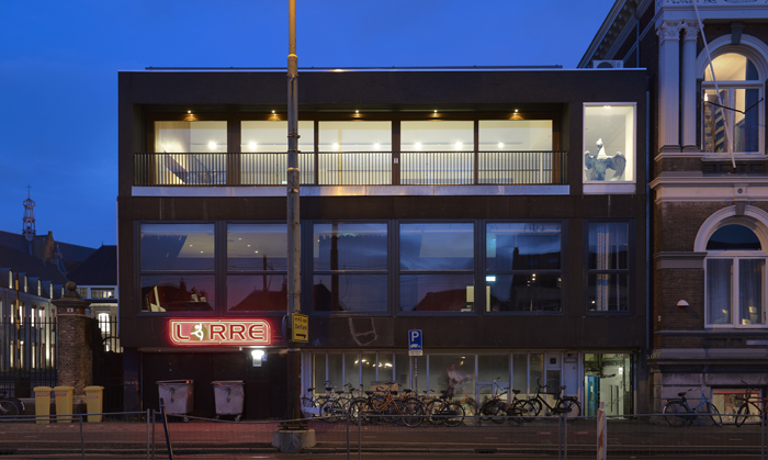 Interieur Studenten vereniging Phoenix in Delft. Ontworpen door Bendien Wierenga Architecten.