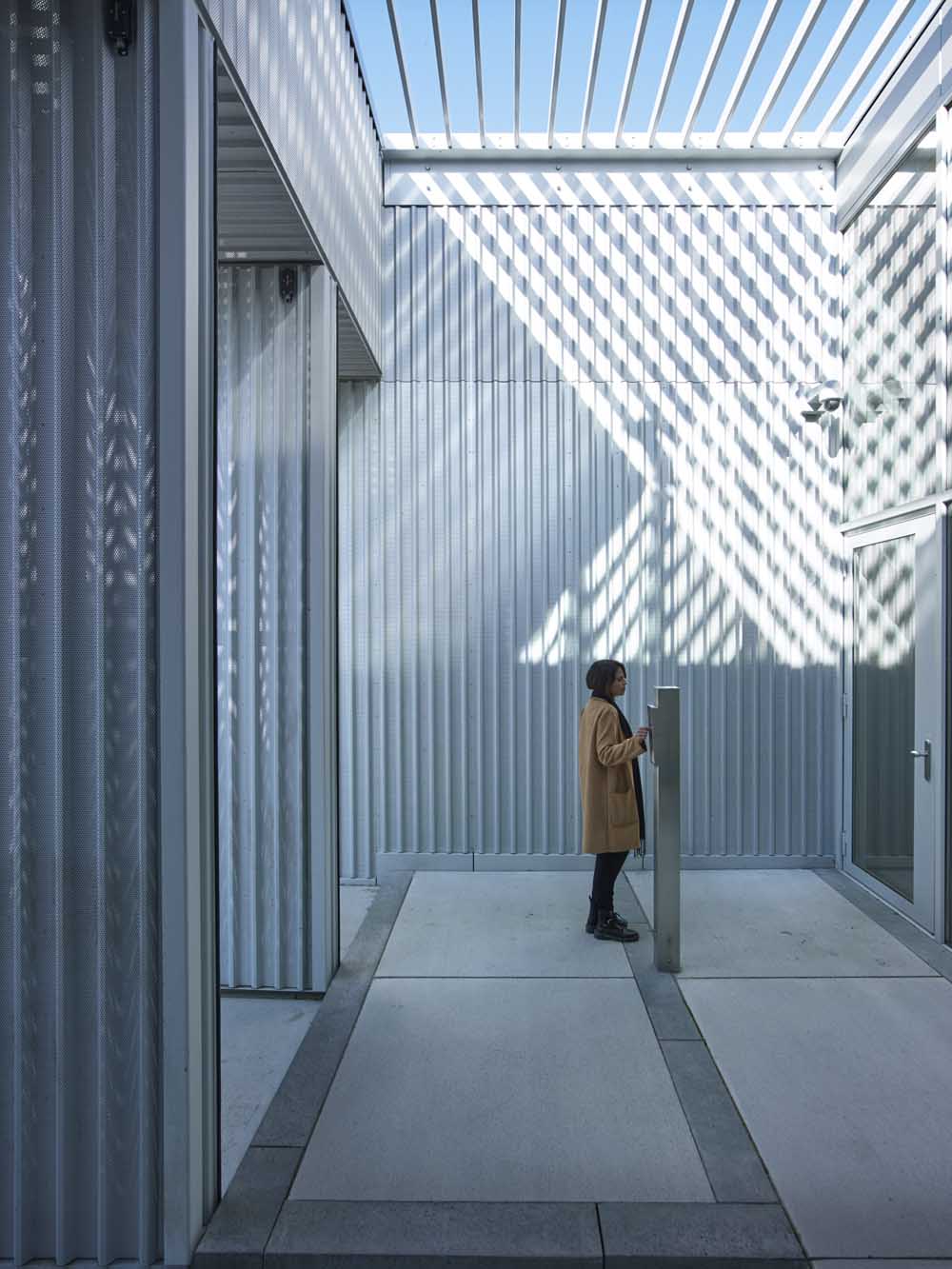 Entreegebouw Pieter Baan Centrum Almere door studio PROTOTYPE, beeld Jeroen Musch 