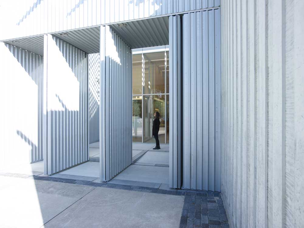 Entreegebouw Pieter Baan Centrum Almere door studio PROTOTYPE, beeld Jeroen Musch 