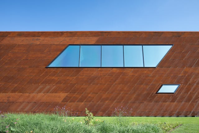 Trainingscomplex ‘1908’ Feyenoord Rotterdam door MoederscheimMoonen Architects, beeld Bart van Hoek