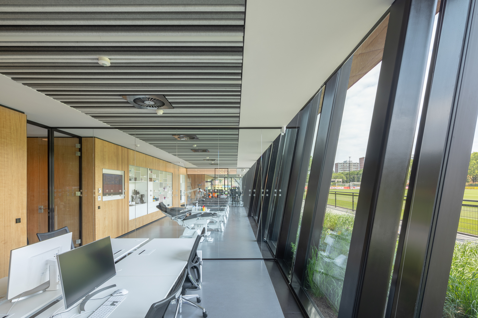 Trainingscomplex ‘1908’ Feyenoord Rotterdam door MoederscheimMoonen Architects, beeld Bart van Hoek