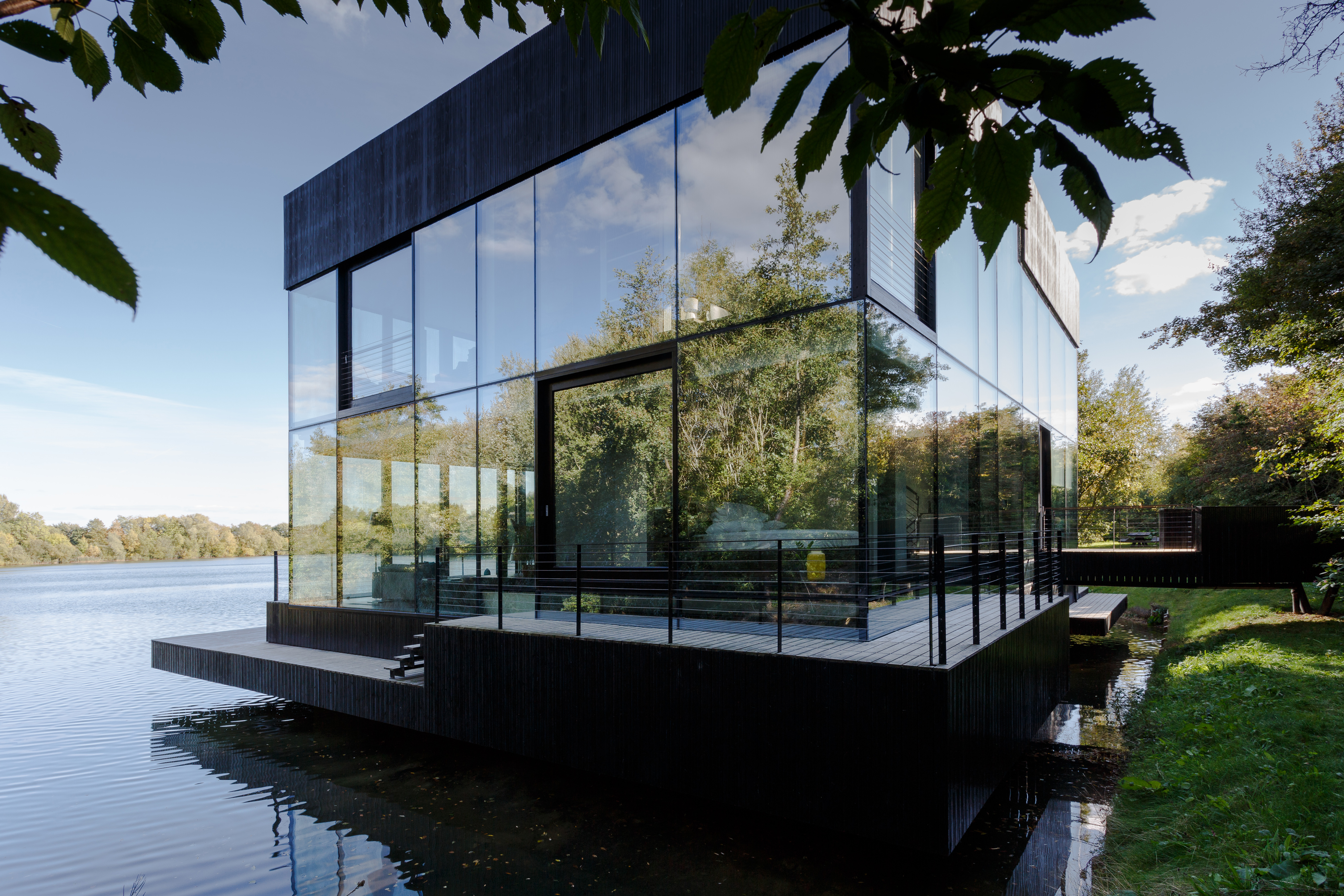 Villa in the Lake, Lechlade (UK) - Mecanoo. Beeld Mariashot.photo