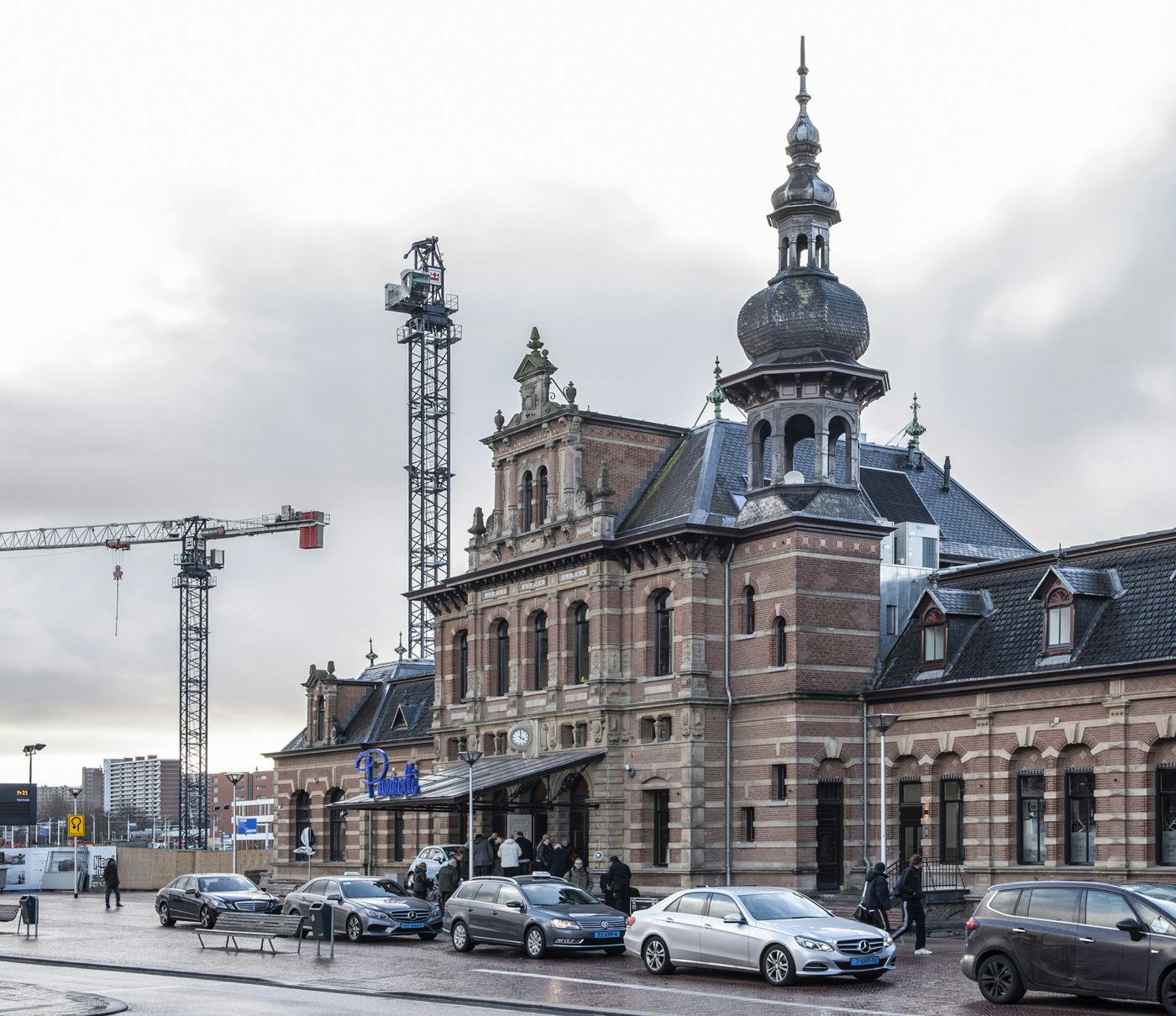 Stationshal oude Station Delft getransformeerd tot horeca-hotspot