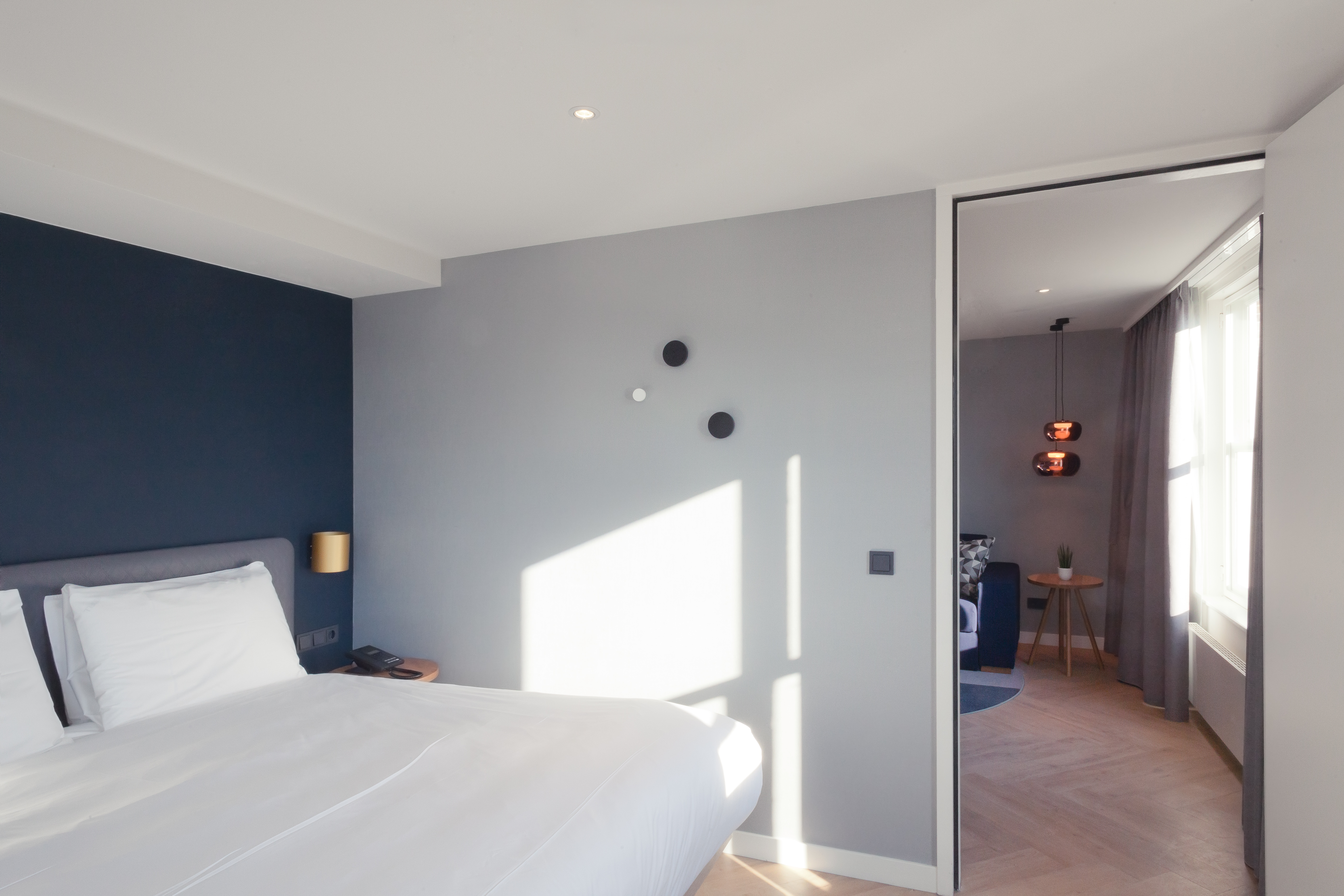 Staybridge Den Haag - Mulderblauw. beeld Muriel Janssen