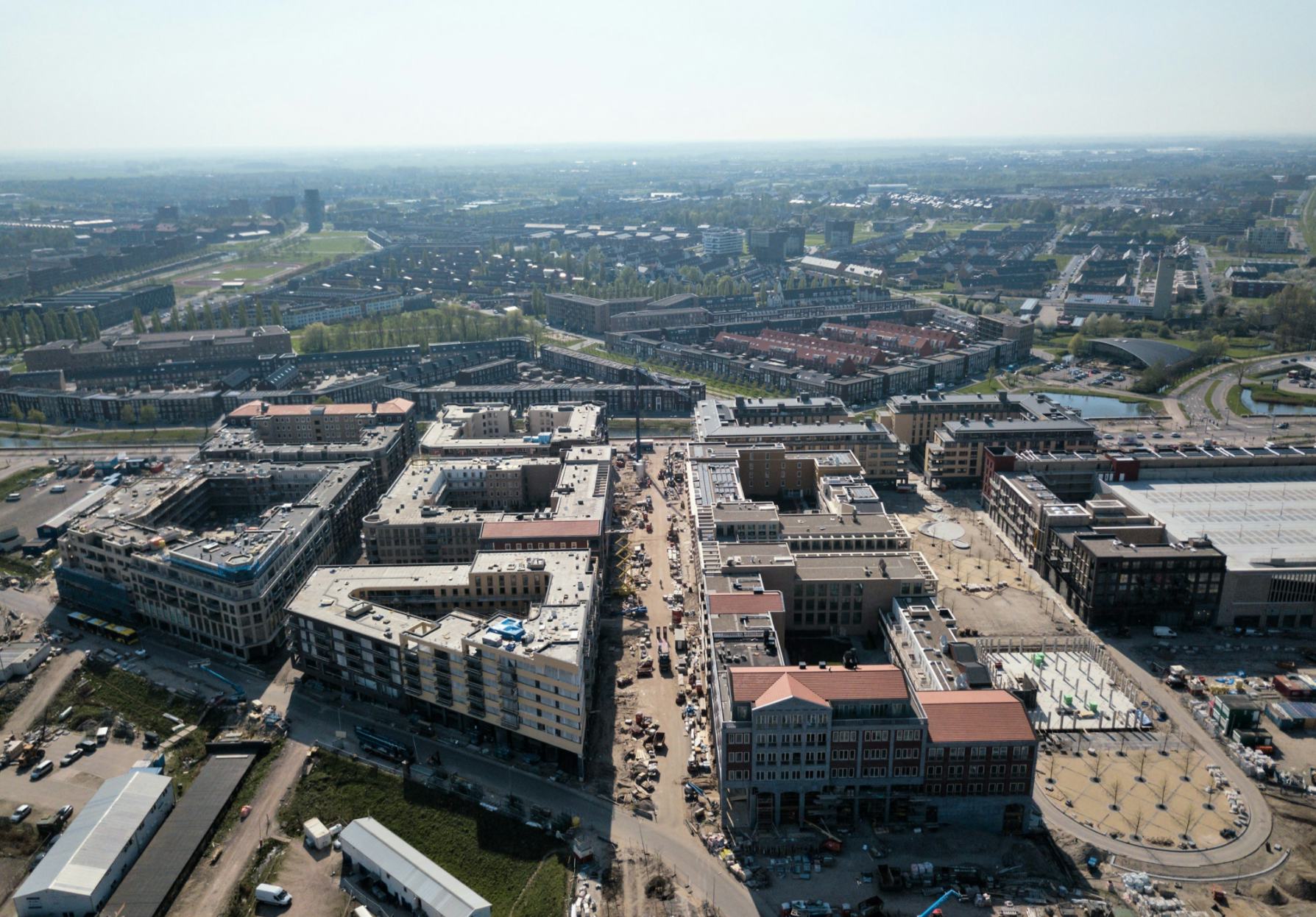 SELECT Levendig stadscentrum: Stedenbouwkundig ontwerp voor Leidsche Rijn Centrum door Jo Coenen Architects & Urbanists